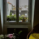 Charming Apartment With View Of The Sacre-Coeur